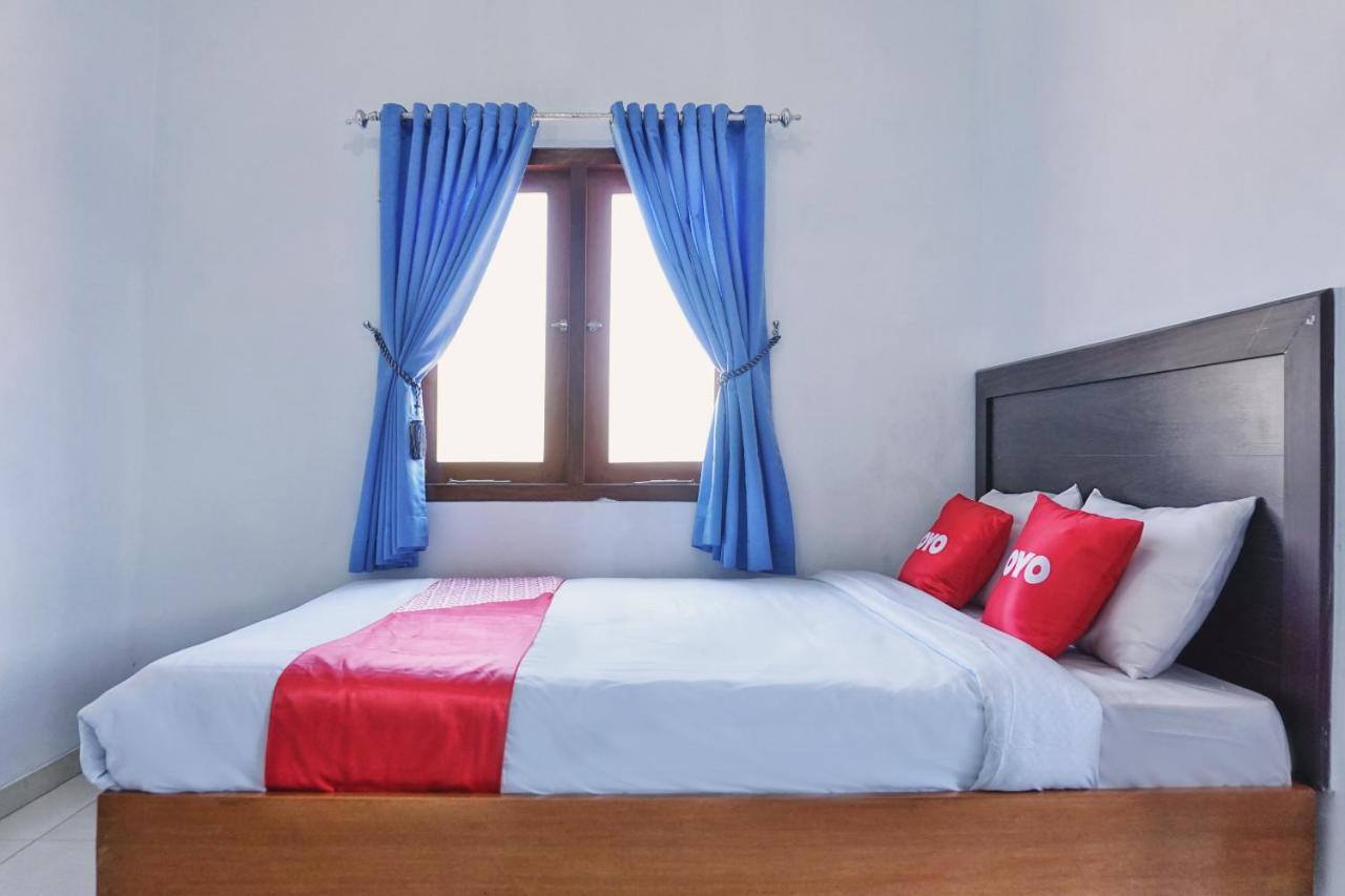 Super Oyo 1565 Hotel Homiko Pacitan Dış mekan fotoğraf